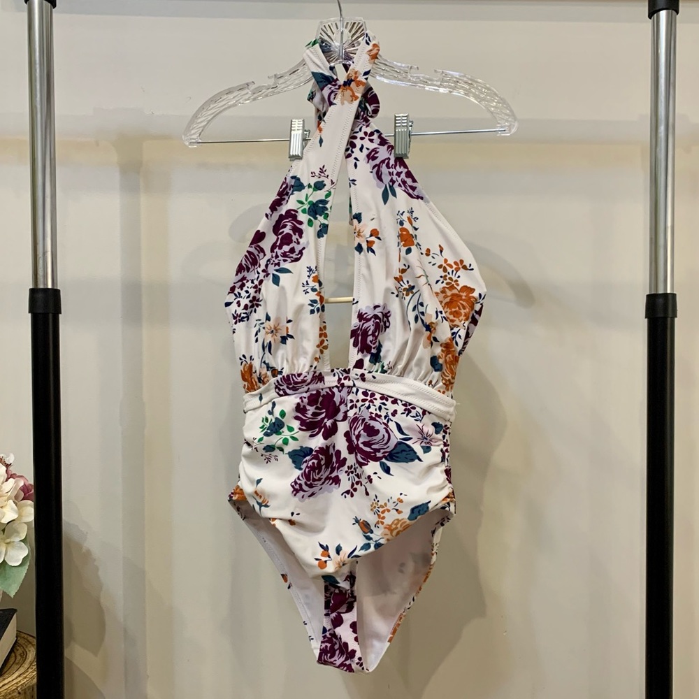 Cupshe High Neck Cross Halter Swimsuit